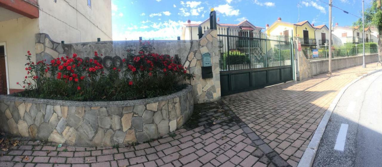 Апартаменты La Petite Maison Ateleta Экстерьер фото